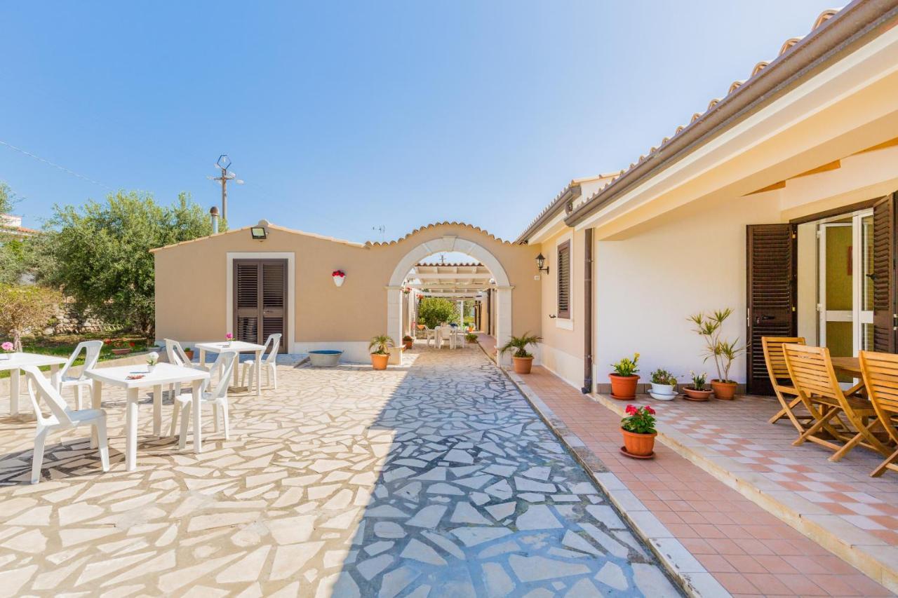Villa Degli Ulivi Авола Экстерьер фото